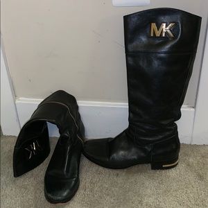 Micheal kors black leather boots